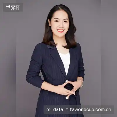 董新月